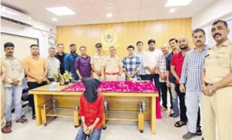 कामोठे में ज्वेलरी शॉप से चोरी, बोरीवली स्टेशन से पकड़ा गया आरोपी कामोठे में ज्वेलरी शॉप से चोरी, बोरीवली स्टेशन से पकड़ा गया आरोपी