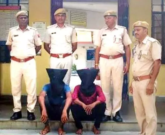 गढ़ी रीको औद्योगिक क्षेत्र में ब्लाइंड मर्डर का पर्दाफाश, दो गिरफ्तार, दो अब भी फरार गढ़ी रीको औद्योगिक क्षेत्र में ब्लाइंड मर्डर का पर्दाफाश, दो गिरफ्तार, दो अब भी फरार