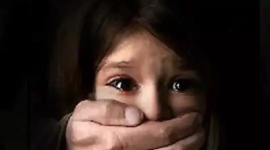 नाबालिग से छेड़छाड़ के दोषी सिक्यूरिटी गार्ड को पांच साल कैद नाबालिग से छेड़छाड़ के दोषी सिक्यूरिटी गार्ड को पांच साल कैद