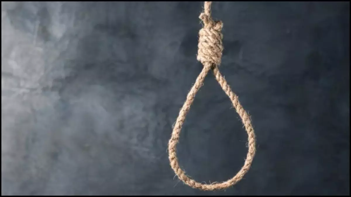 ऑटो चालक की आत्महत्या, दो मासूम हुए लावारिस ऑटो चालक की आत्महत्या, दो मासूम हुए लावारिस
