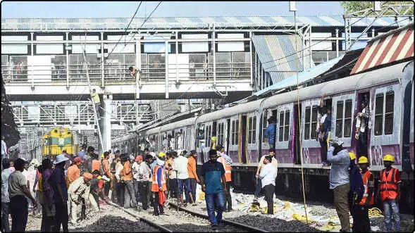 कर्जत स्टेशन पर यार्ड रीमॉडलिंग कर्जत स्टेशन पर यार्ड रीमॉडलिंग