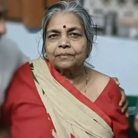 Eye donation immortalizes mothers love: Kaushalya Devi Agarwal gives humanity a new vision Eye donation immortalizes mothers love: Kaushalya Devi Agarwal gives humanity a new vision