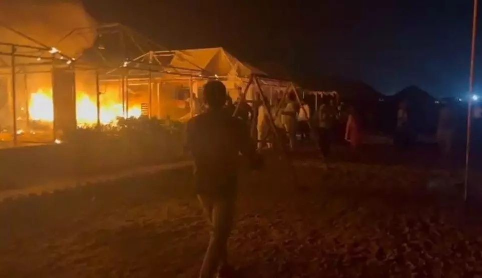 Five tents of Jain Tent Empire Resort in Sam Sand Dunes were burnt to ashes; Five tents of Jain Tent Empire Resort in Sam Sand Dunes were burnt to ashes;