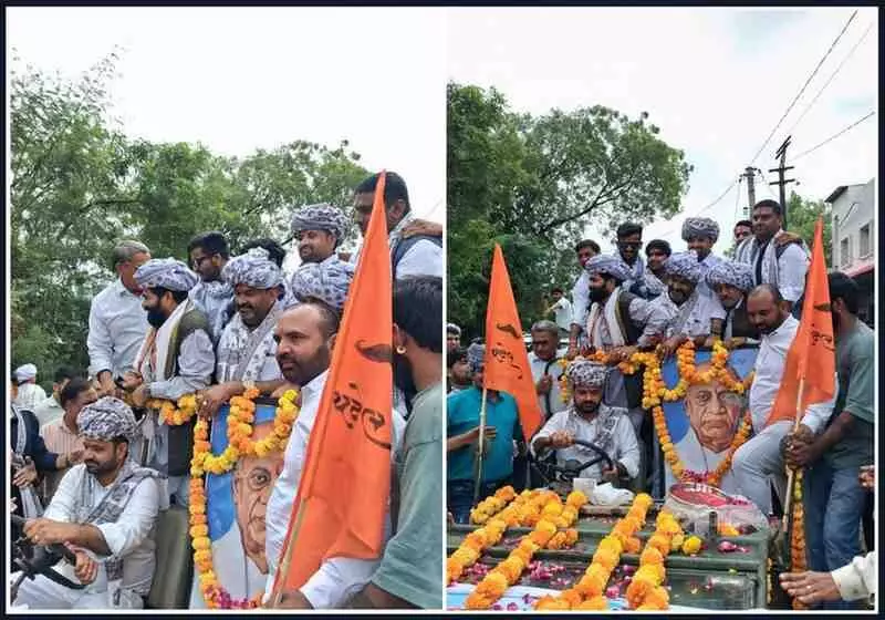 Patel community organised a grand vehicle rally in Vallabhnagar on the 150th birth anniversary of Sardar Vallabhbhai Patel. Patel community organised a grand vehicle rally in Vallabhnagar on the 150th birth anniversary of Sardar Vallabhbhai Patel.