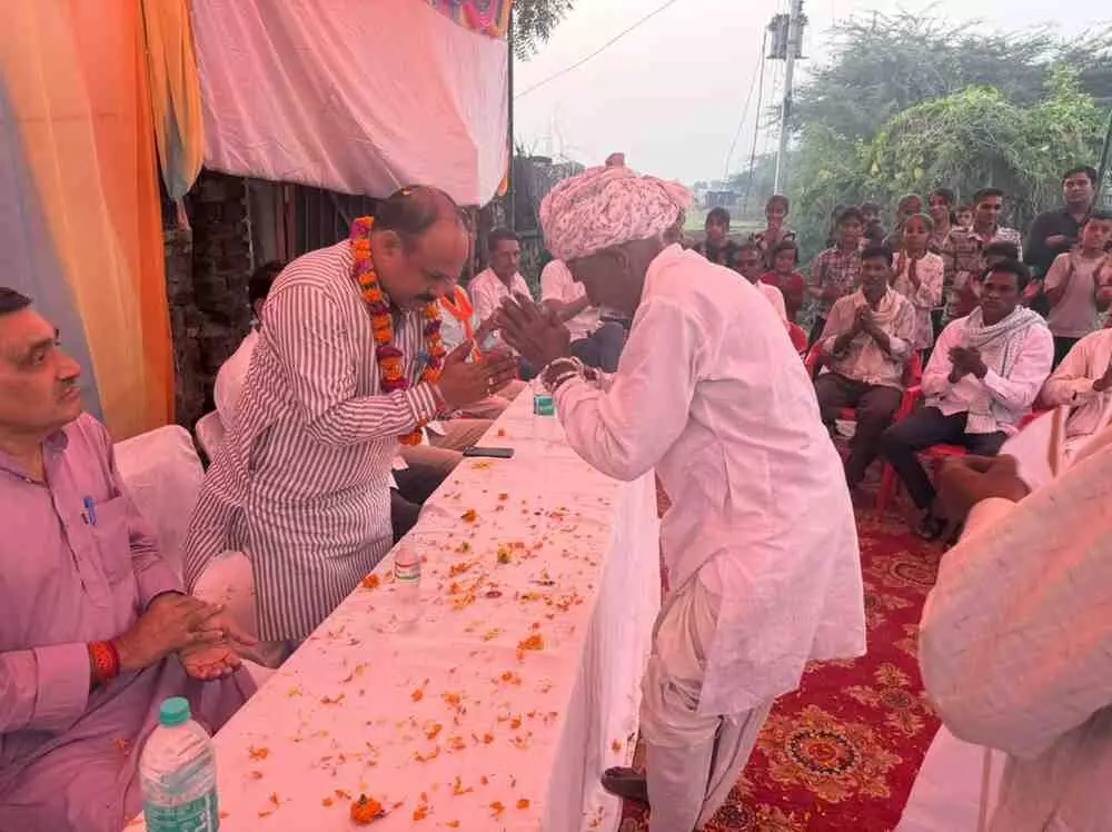 Fatehpura gets a big gift: MLA Jitendra Gothwal laid the foundation stone for the construction of a road worth Rs 75 lakh.