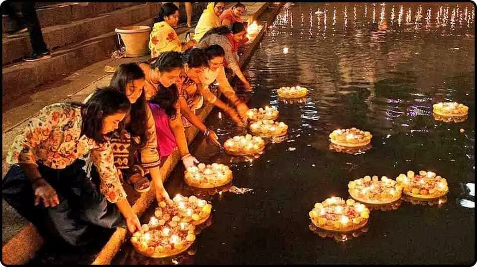 Banganga Ghat becomes Mumbais Mini Banaras; grand celebrations for Dev Deepawali 2025 Banganga Ghat becomes Mumbais Mini Banaras; grand celebrations for Dev Deepawali 2025