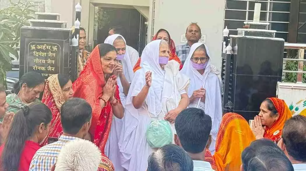 gathered at Sadhvishree Lakshyaprabhajis monastery. gathered at Sadhvishree Lakshyaprabhajis monastery.