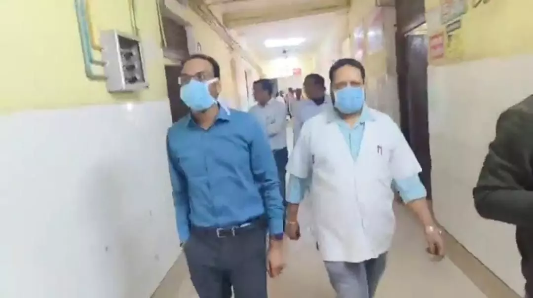 Surprise inspection of District Hospital Hindaun