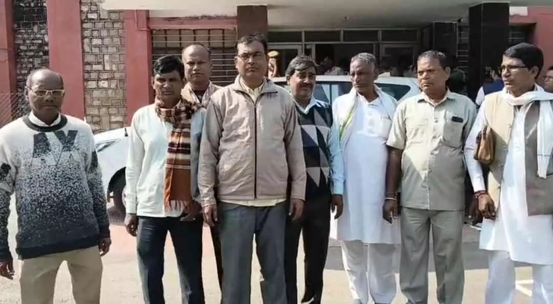 Dispute over shifting of 11 KV line in Bhandarej Dispute over shifting of 11 KV line in Bhandarej