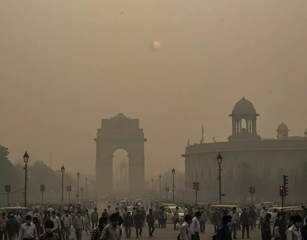 Delhi AQI Update: GRAP-III implemented in Delhi, air quality at severe level Delhi AQI Update: GRAP-III implemented in Delhi, air quality at severe level