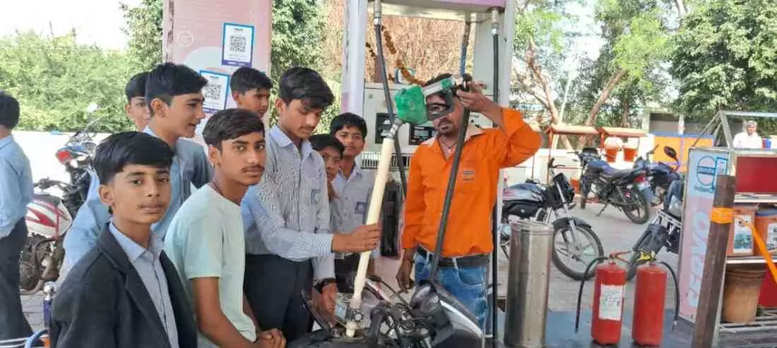 Vidya Bharati students build petrol quality testing plant Vidya Bharati students build petrol quality testing plant