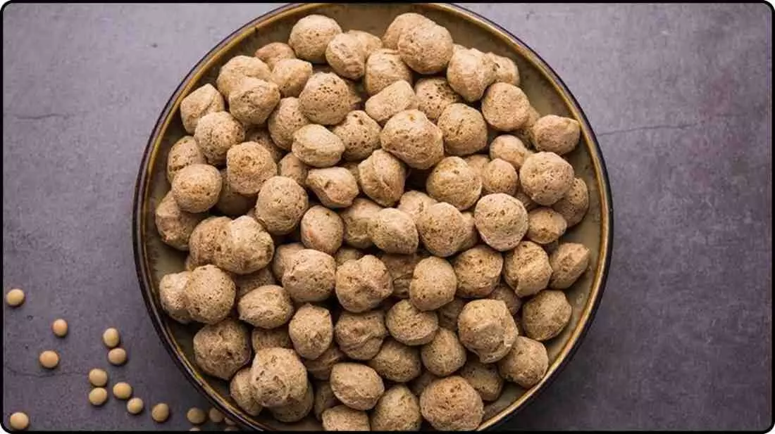 Soybeans are a natural health booster for women, so include them in your diet. Soybeans are a natural health booster for women, so include them in your diet.