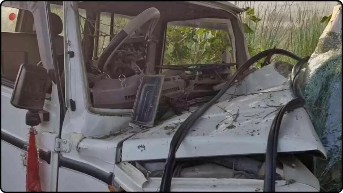 Ballia road accident: Bolero overturns, creates panic, car occupants die on the spot Ballia road accident: Bolero overturns, creates panic, car occupants die on the spot