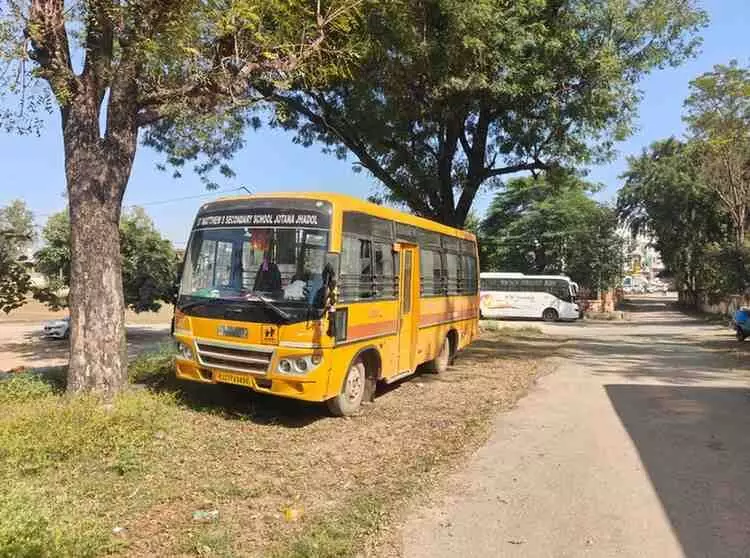 7 school buses seized for violating rules,