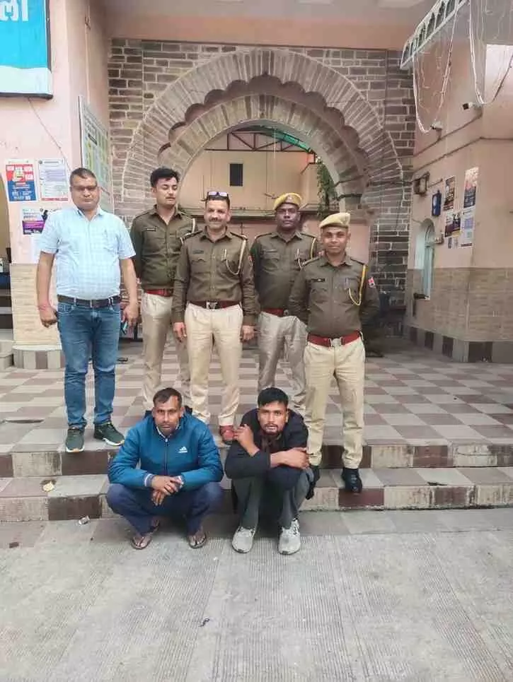Baran police arrest two smugglers