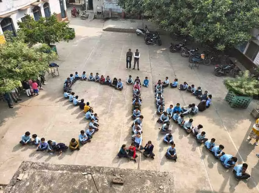 S for special, R for revision: Students at Nagla Moti Vidyalaya S for special, R for revision: Students at Nagla Moti Vidyalaya