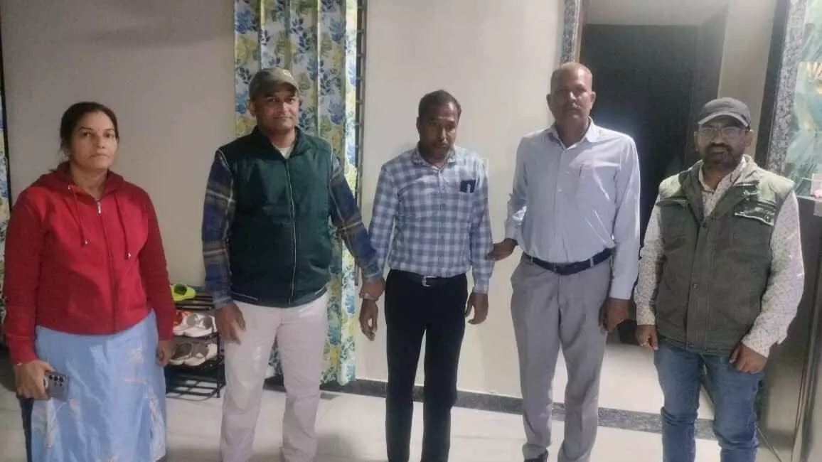 Land records inspector arrested in Rajsamand Land records inspector arrested in Rajsamand