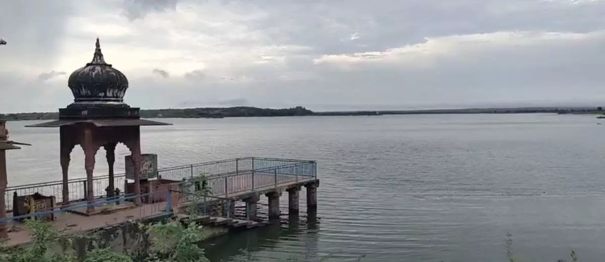 Baraitha dam is overflowing,