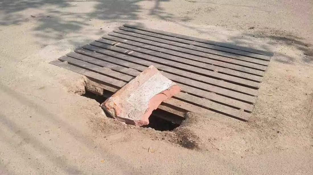 Broken ferro covers Broken ferro covers