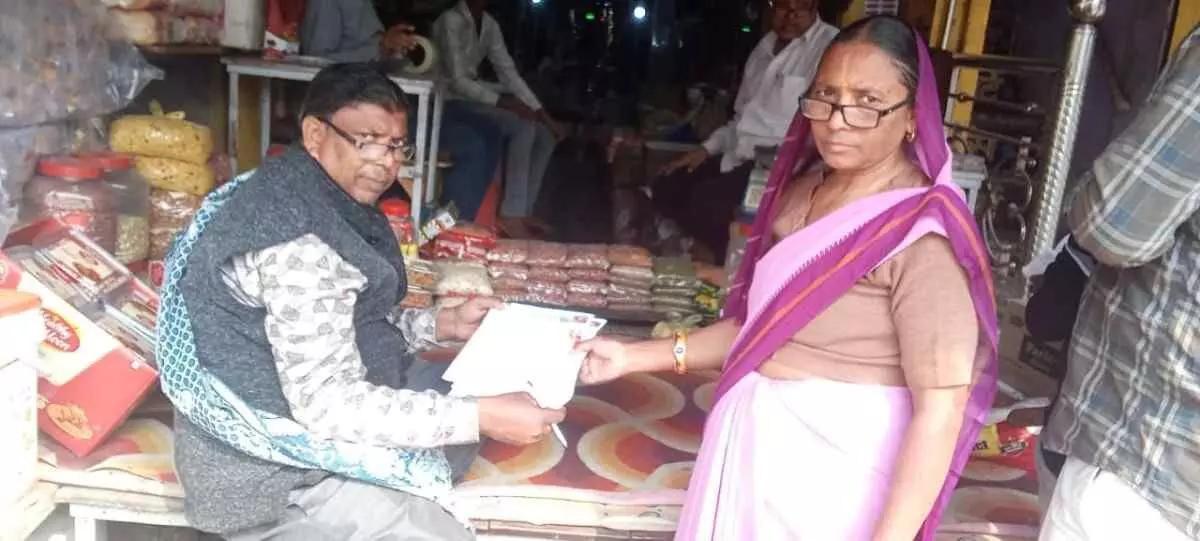 Youth and Anganwadi workers actively Youth and Anganwadi workers actively