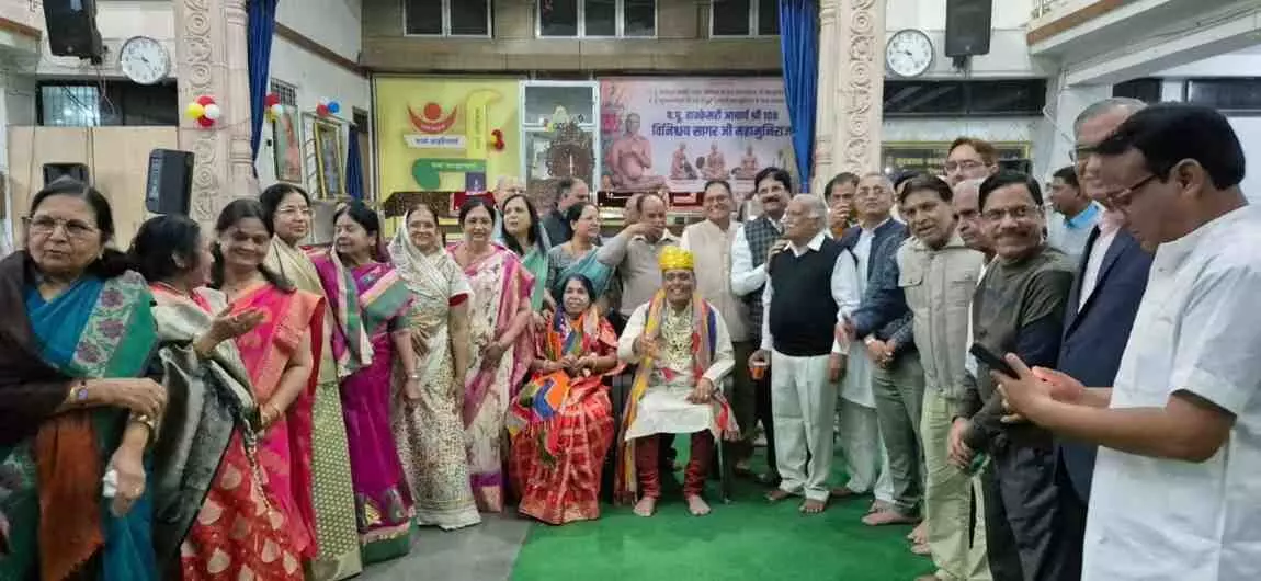 Digambar Jain community organized