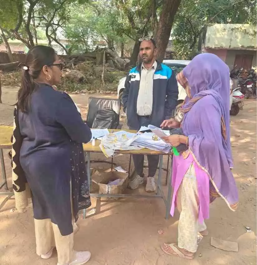 Anganwadi workers actively collaborate with BLOs in Deeg