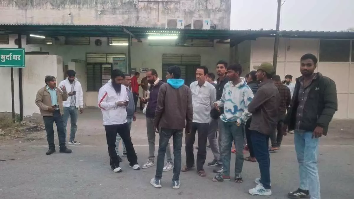 Auto driver attacked Auto driver attacked