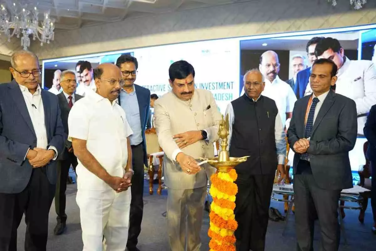 CM Mohan Yadavs interaction with investors in Hyderabad