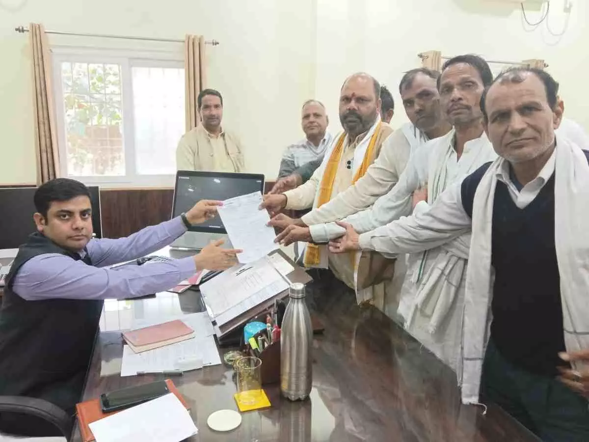Congress workers submitted a memorandum Congress workers submitted a memorandum