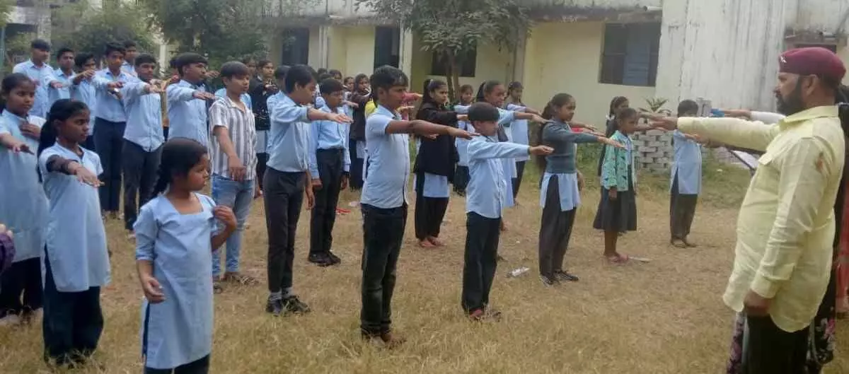 Scout and Guide Association in Kota administered the oath of fundamental duties on Constitution Day.