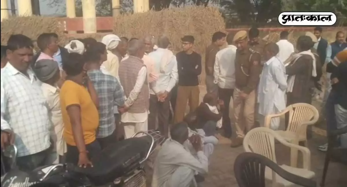 Drinking water crisis in Bachharen village of Bhusavar: Drinking water crisis in Bachharen village of Bhusavar: