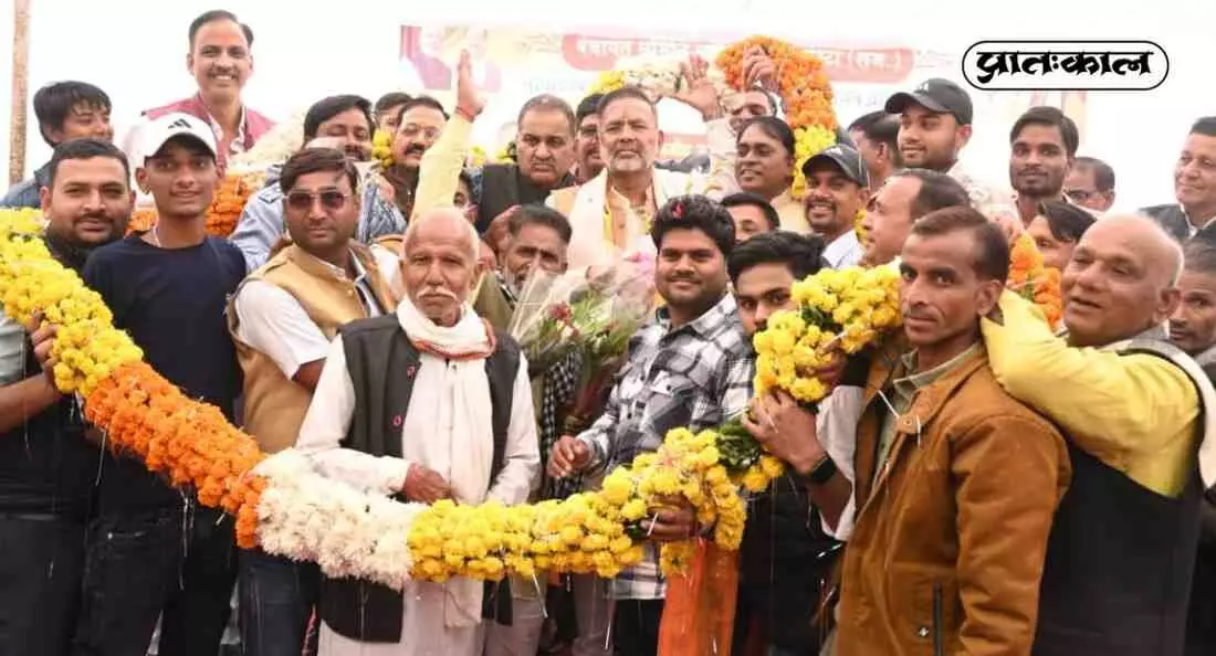Citizens felicitated Energy Minister Citizens felicitated Energy Minister
