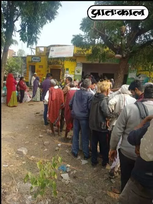Farmers gathered in large numbers Farmers gathered in large numbers