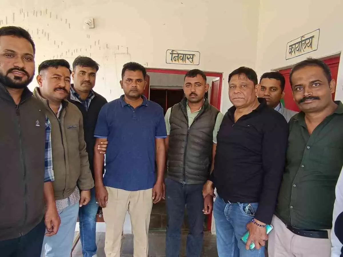 ACB action in Kheerwada: Two forest guards arrested red-handed while accepting a bribe of 80,000 rupees