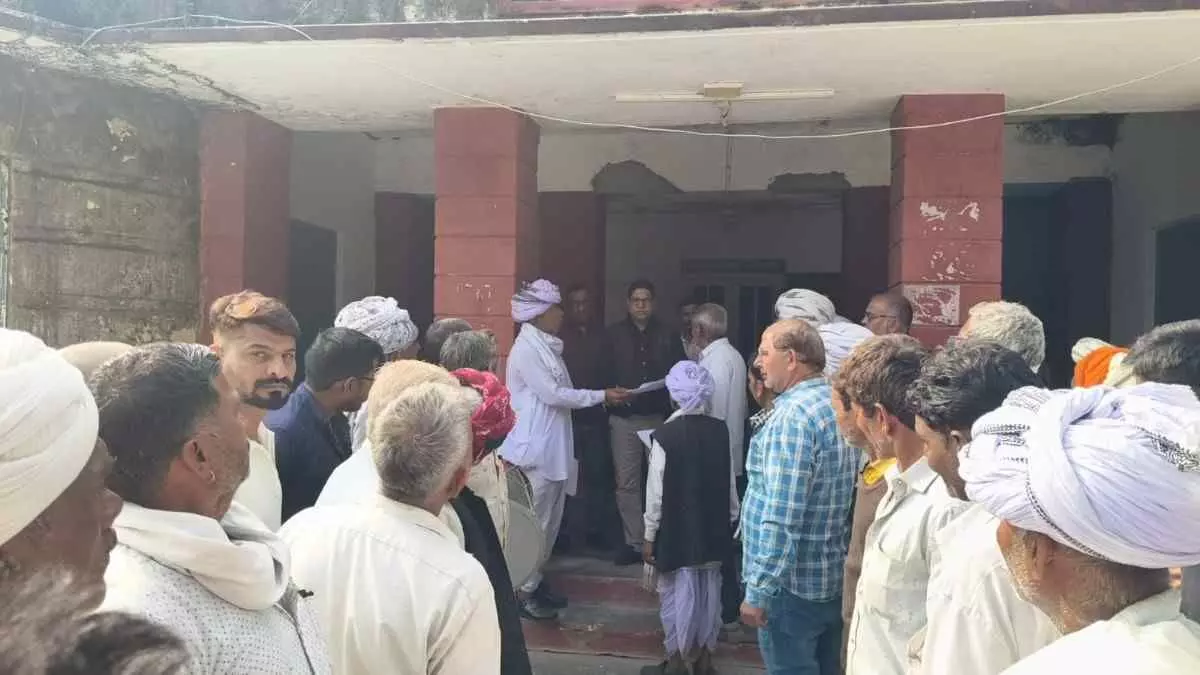 Vallabhnagar, submit memorandum to subdivision office