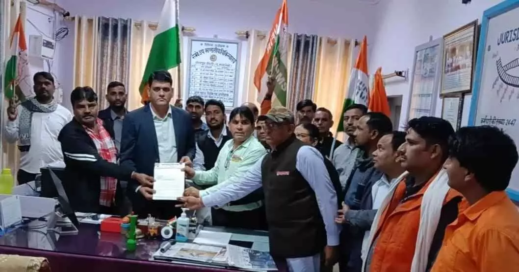The labor union submitted a memorandum The labor union submitted a memorandum