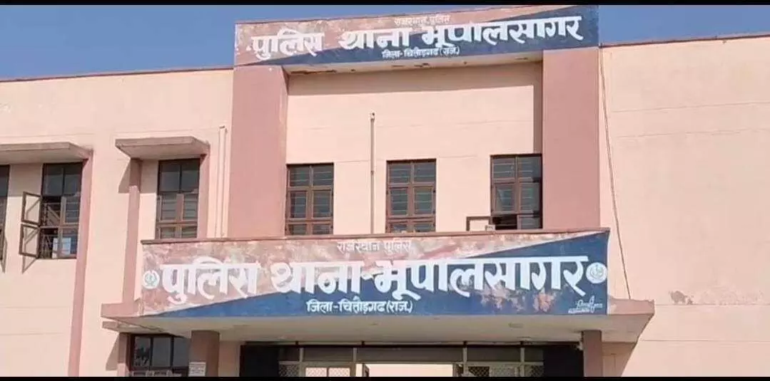 Married woman commits suicide by hanging herself