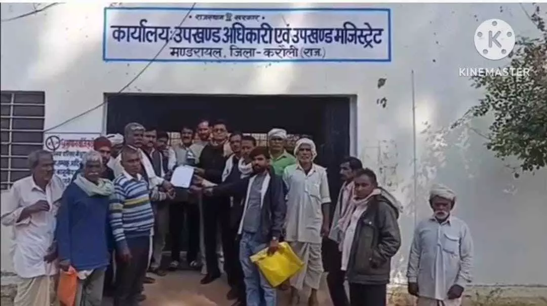 Farmers in Mandrayal submitted a memorandum to the SDM office,