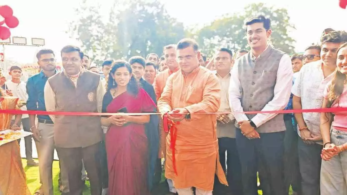 Sarangkhedas historic Chetak Festival will be global, Maharashtra government will provide full support: Minister Jaykumar Rawal Sarangkhedas historic Chetak Festival will be global, Maharashtra government will provide full support: Minister Jaykumar Rawal