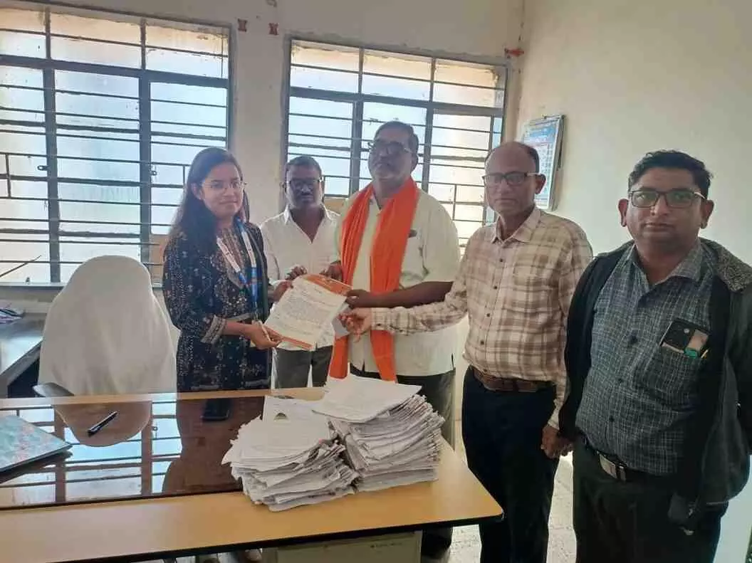 Rains have failed Korpana taluka: crops destroyed, farmers in distress; Shiv Sena demands immediate panchnama and compensation, and threatens hunger strike Rains have failed Korpana taluka: crops destroyed, farmers in distress; Shiv Sena demands immediate panchnama and compensation, and threatens hunger strike