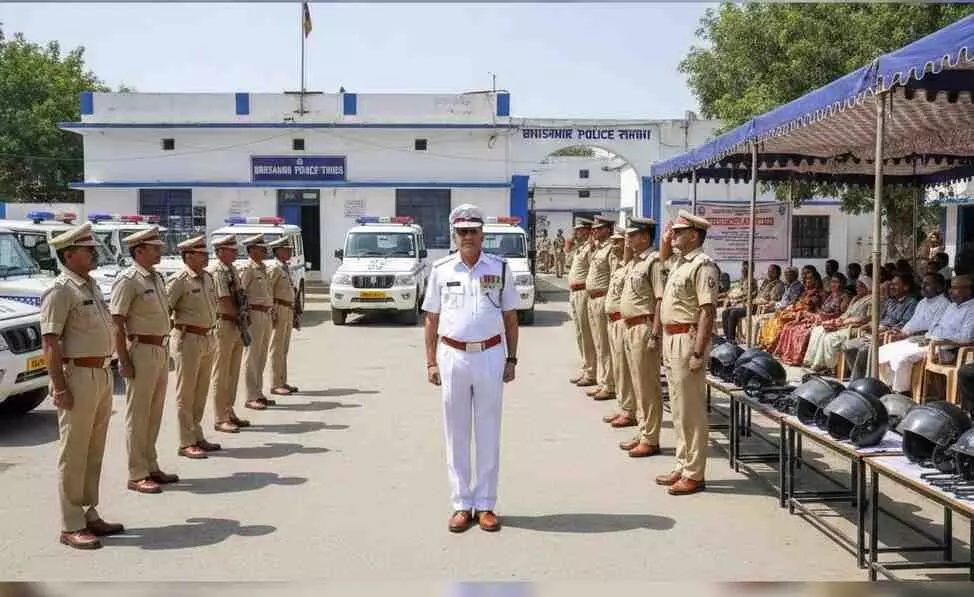 Annual inspection of Bhusavar police station: IG Anshuman Annual inspection of Bhusavar police station: IG Anshuman