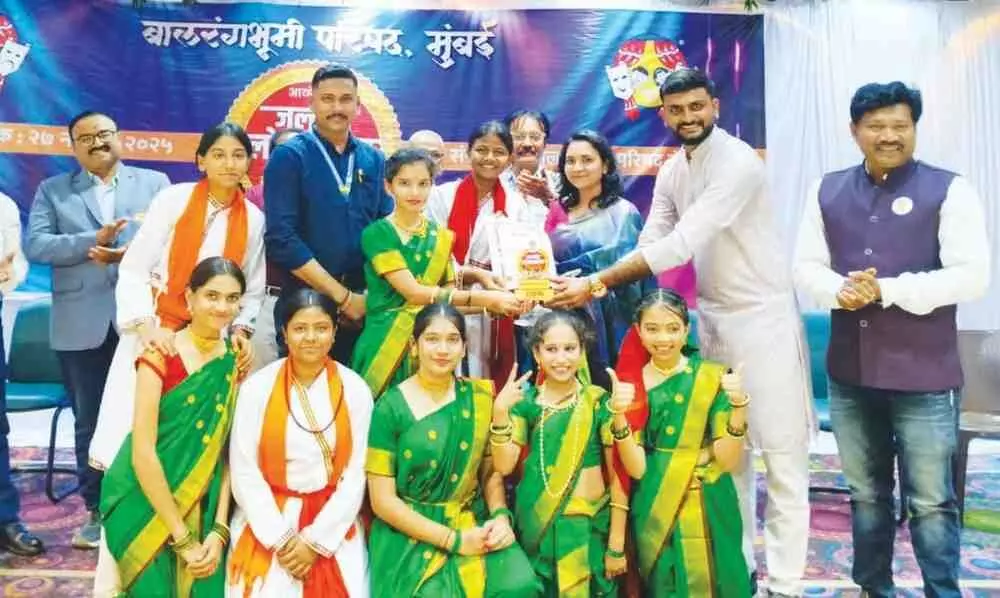 Shroff High School achieved a resounding success in the district level cultural festival, showcasing talents in three fields of art. Shroff High School achieved a resounding success in the district level cultural festival, showcasing talents in three fields of art.