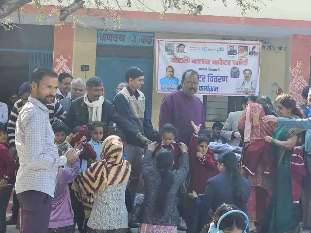 Rotary Clubs humanitarian gesture in the freezing winter: Warm sweaters and sweets distributed to 270 children in Kethuda Rotary Clubs humanitarian gesture in the freezing winter: Warm sweaters and sweets distributed to 270 children in Kethuda