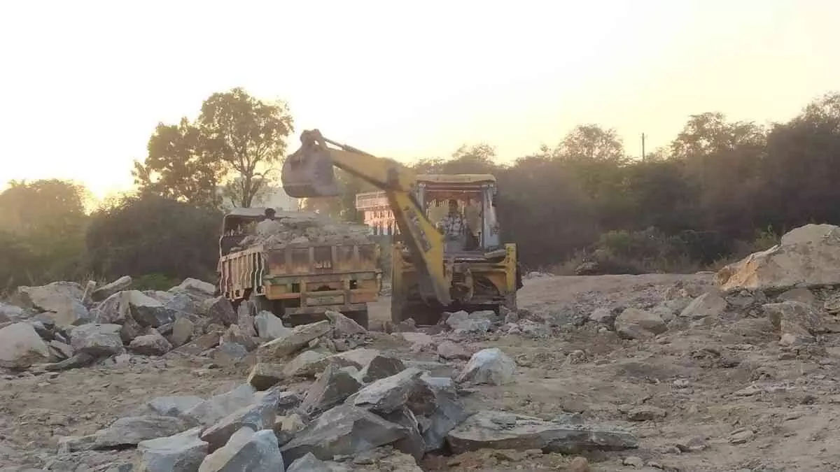 Despite the Collectors orders, illegal mining continues on Udaipur Road, and the administrations indifference is under scrutiny.