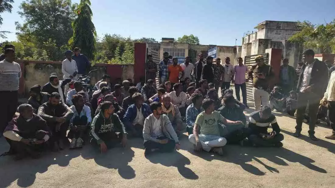 Nimbahera Calcined Balkar accident: Relatives of the deceased created a ruckus in Bhupal Sagar demanding compensation.