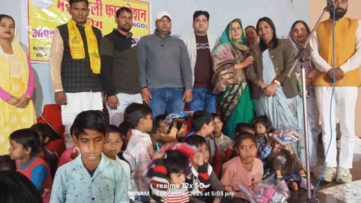 Deeg: Meri Saheli Foundation and Tagore Public School distributed warm clothes to needy children, Priti Neeraj Garg said – “Helping the helpless is a virtuous act” Deeg: Meri Saheli Foundation and Tagore Public School distributed warm clothes to needy children, Priti Neeraj Garg said – “Helping the helpless is a virtuous act”