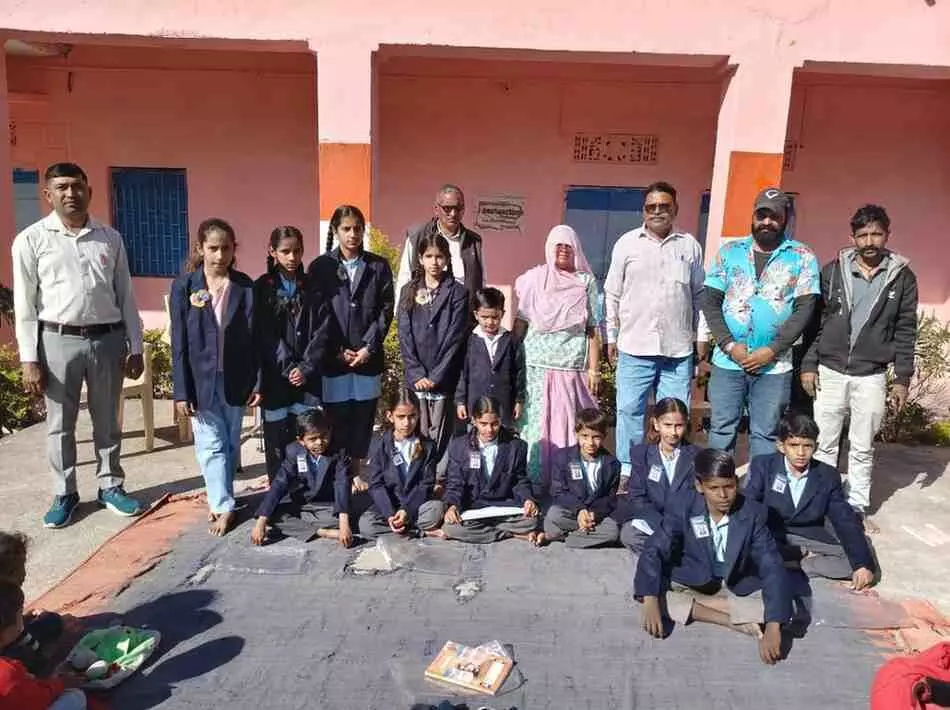 Philanthropist Shravan Singh Rathore distributed blazers to students at Udavat Ka Kheda School, sparking enthusiasm in the school.