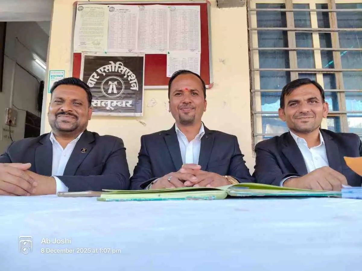 Congress roared at the Collectorate: Farmers protested strongly against the fertilizer Congress roared at the Collectorate: Farmers protested strongly against the fertilizer