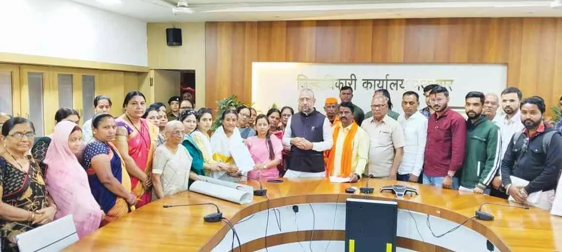 Nandurbar: Hiwali convention raises strong demand for enactment of anti-love jihad law Nandurbar: Hiwali convention raises strong demand for enactment of anti-love jihad law