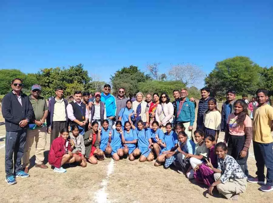 Chhalis womens kabaddi team defeated Morwal and won Chhalis womens kabaddi team defeated Morwal and won